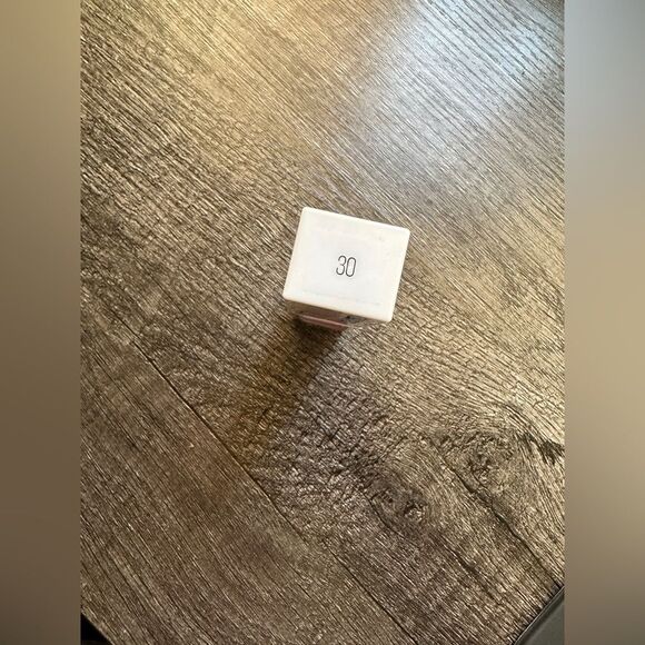 Maybelline Super Stay Active Wear Liquid Concealer (Shade 30) - Picture 7 of 8